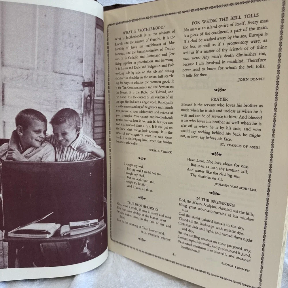 The‎ Treasure Chest Book Binder Album Vintage Photo Picture Card Collection